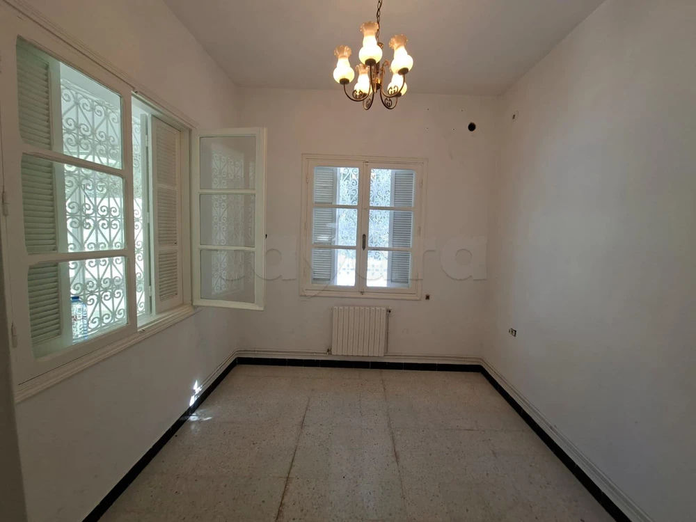 Rez de chaussée de villa S+5 à Mutuelle ville, photo 4