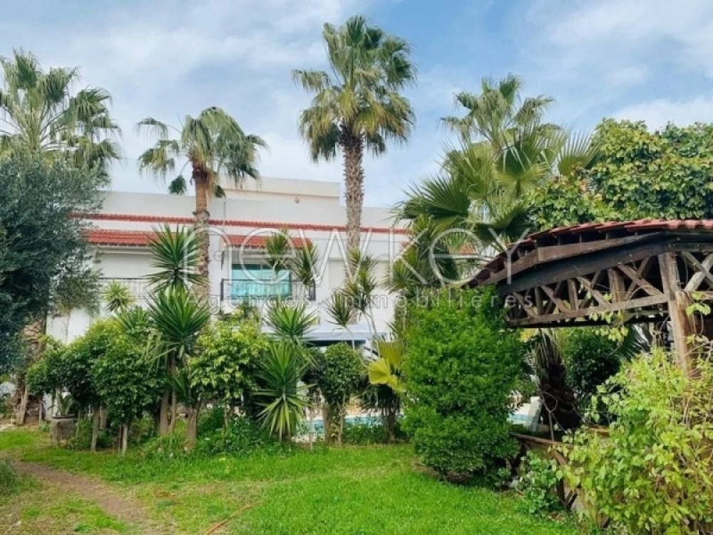 Superbe Villa S+4 avec piscine à Louer La Soukra, photo 3
