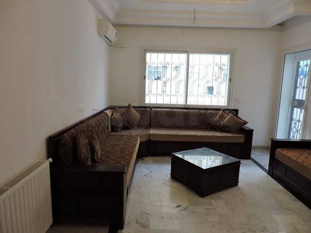 Appartement pour etudiantes uniquement, photo 1