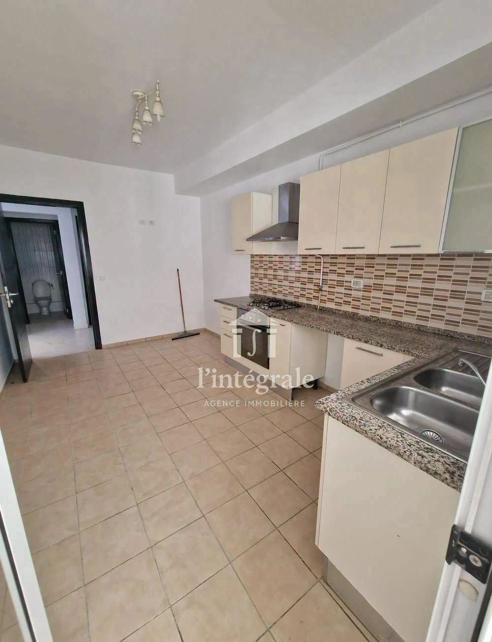 Coquet appartement s3 avec terrasse, photo 3