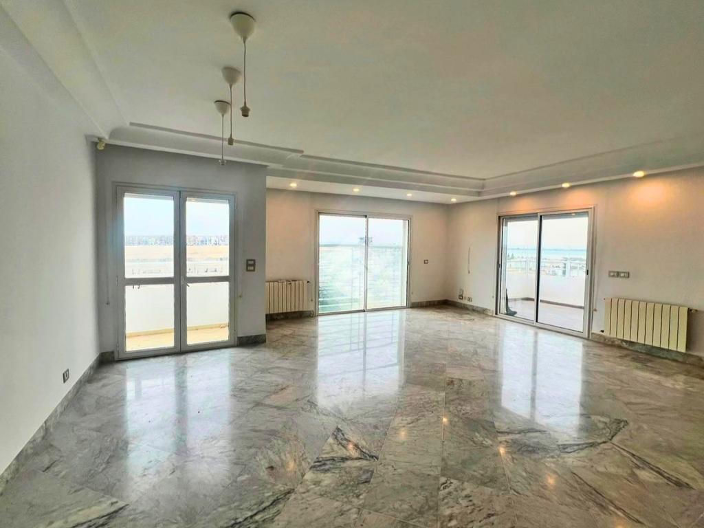 S+3 en location – Les Berges Du Lac, Rue du dolar - Le Lac 2, photo 2