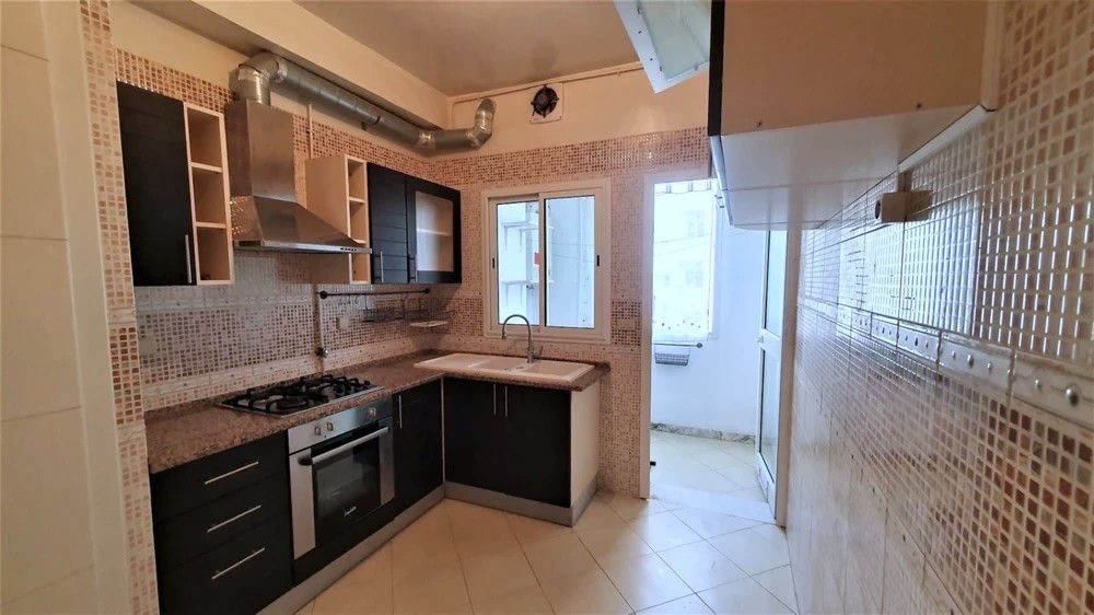 Bel appartement S + 2, 96 m² avec balcon – Aïn Zaghouan Nord, photo 3