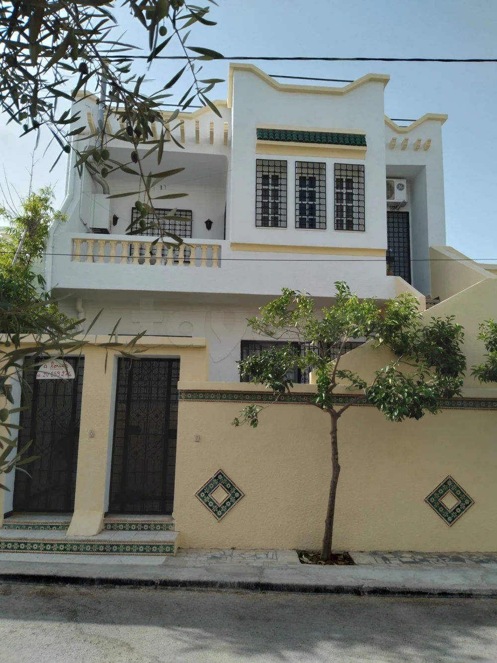 villa (S+2) à Hammamet R.D.C ou étage, photo 1