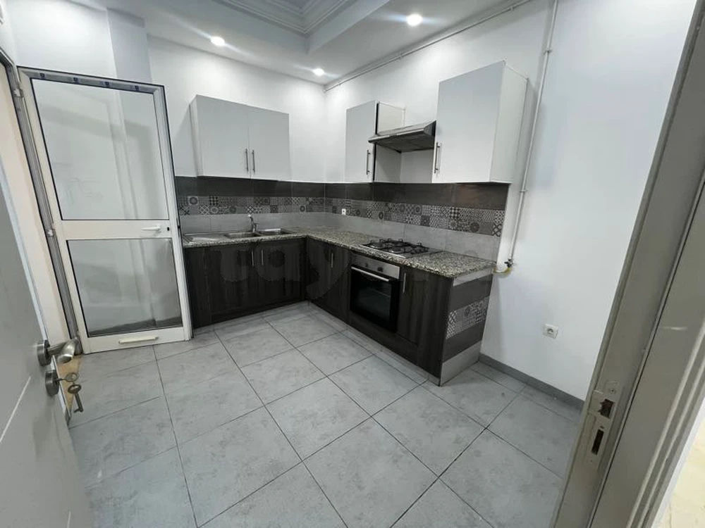 ENNKHILETE - ARIANA: APPARTEMENT S+3 A LOUER, photo 1