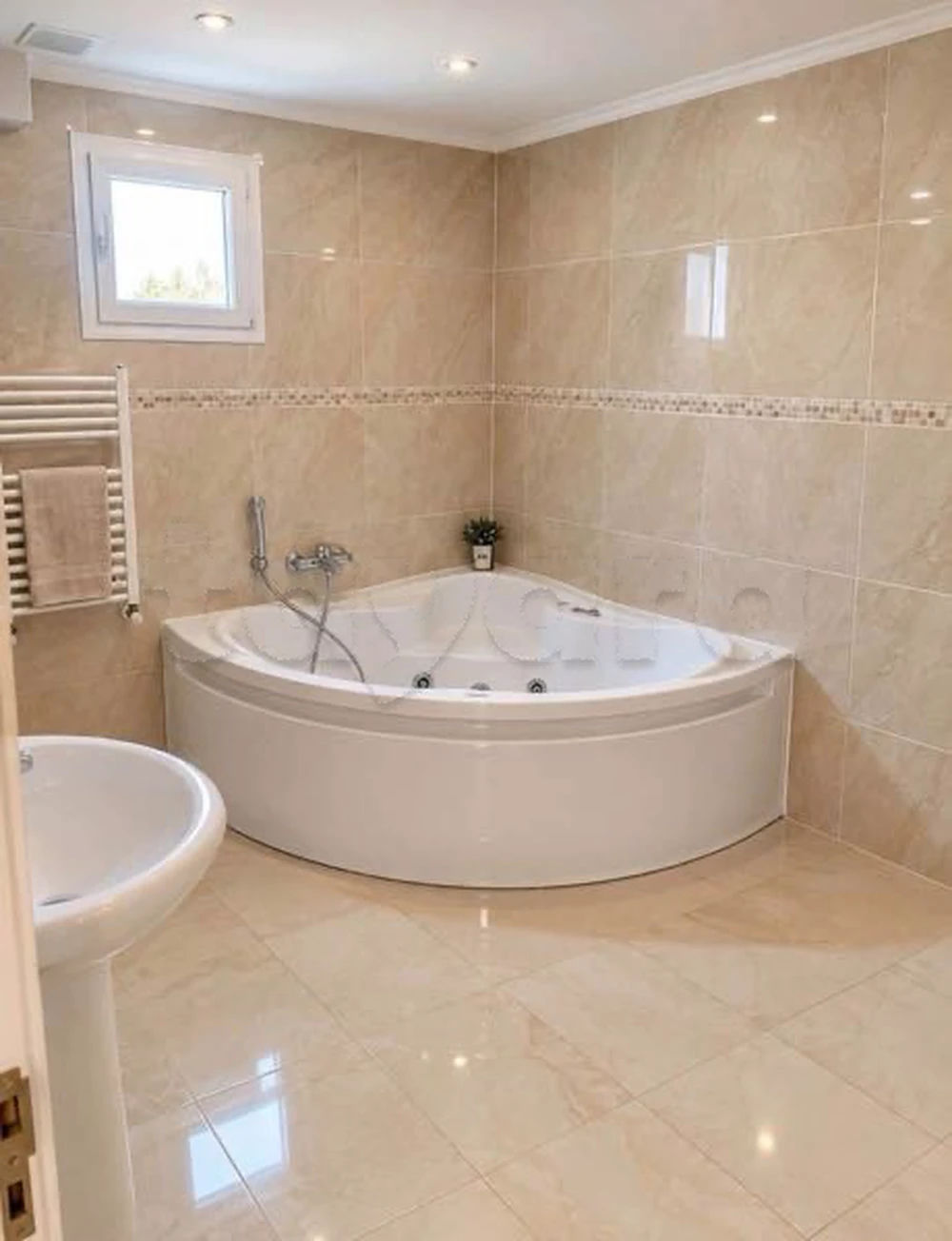 📍MANAR 1 : VILLA S+5 AVEC PISCINE A LOUER VIDE OU MEUBLÉ, صورة 5