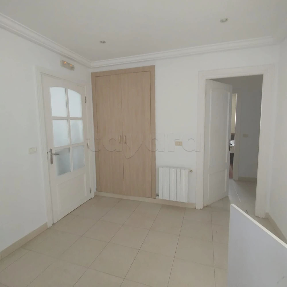 🎈A louer un joli étage de villa S+3 à Ennasr2, photo 3