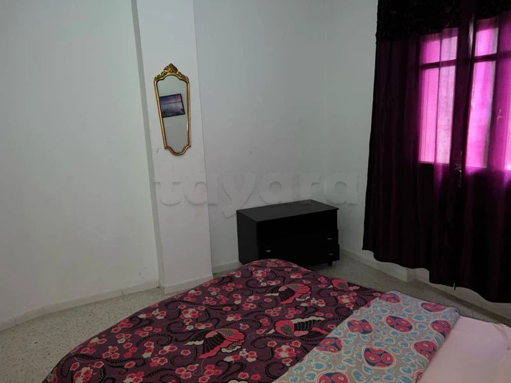 location appartement richement meublé par jour à Tunis route la Marsa Aouina une chambre salon, photo 4