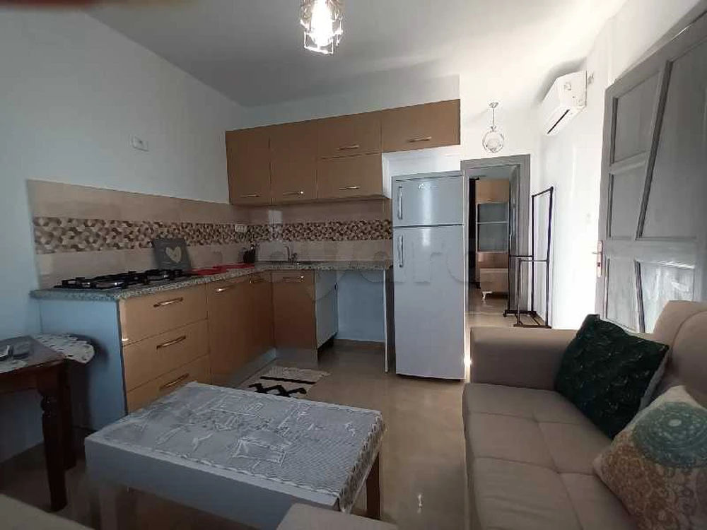 studio bien meublé, photo 1
