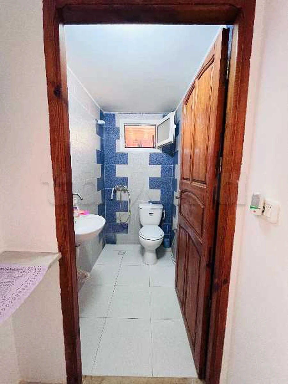 El haouaria
Studio climatisé meublé bien équipé plus Wi-Fi, photo 5