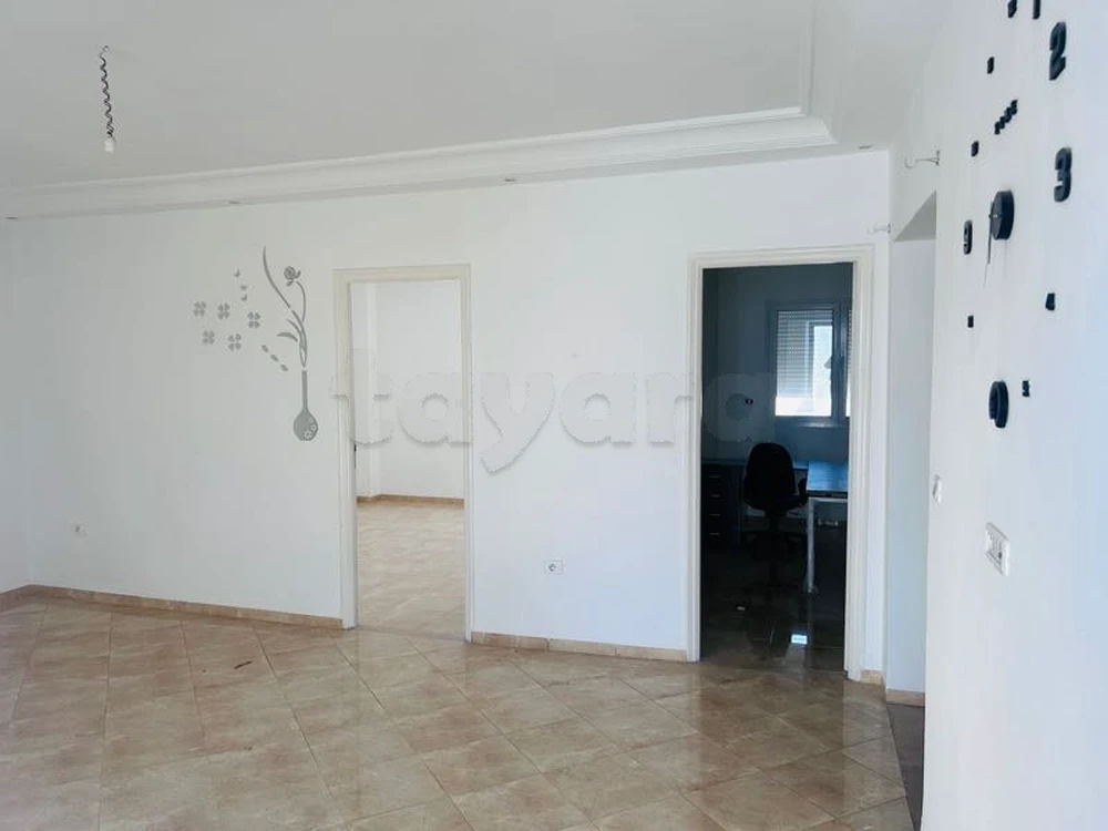 Appartement S+2 avec terrasse a louer, صورة 2