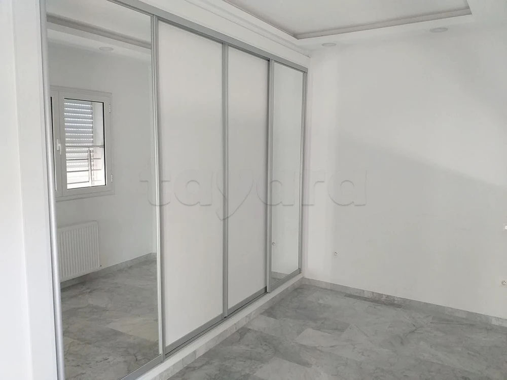 A louer appartement S+3 Ain Zaghouan près Showroom Hyundai, photo 4