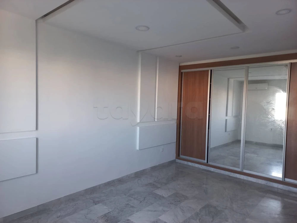 A louer appartement S+3 Ain Zaghouan près Showroom Hyundai, photo 1