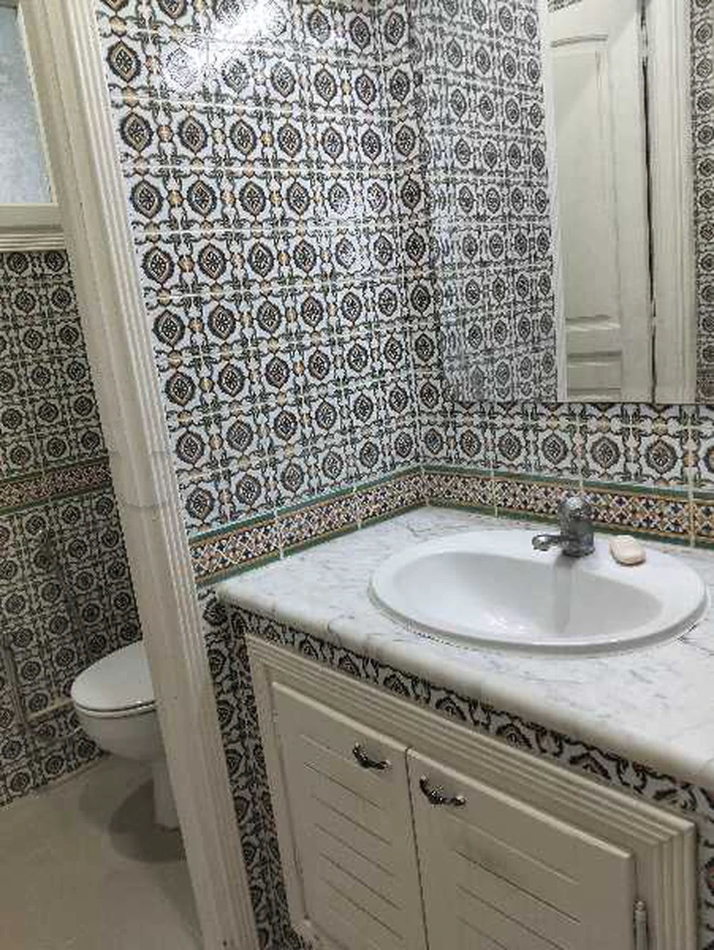 À louer un spacieux appartement S+3 à Ennasr2, photo 5
