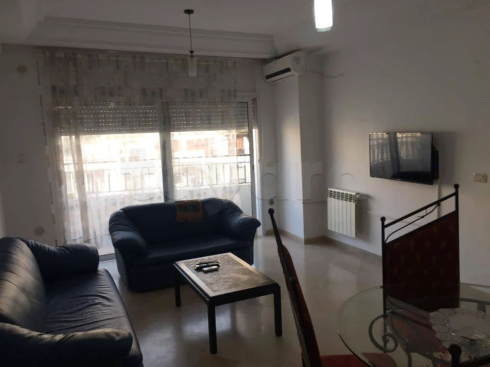 S1 Appartement Studio meublé A Ariana Cité Ennasr Location Par Jour Tel 28438873, صورة 3