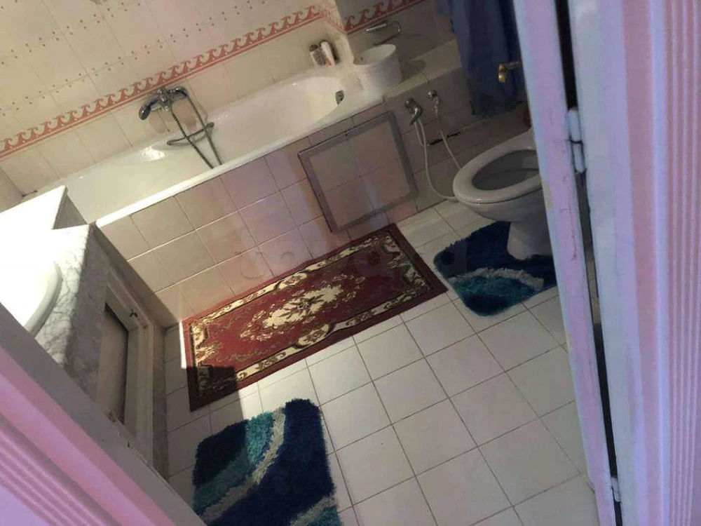 studio richement meublé ,climatisé à louer par jour :Ariana cité Ennasr28438873, صورة 5