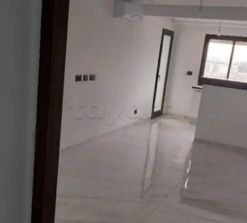 Appartement s+1 haut standing cité wahat au 7éme étage, photo 2