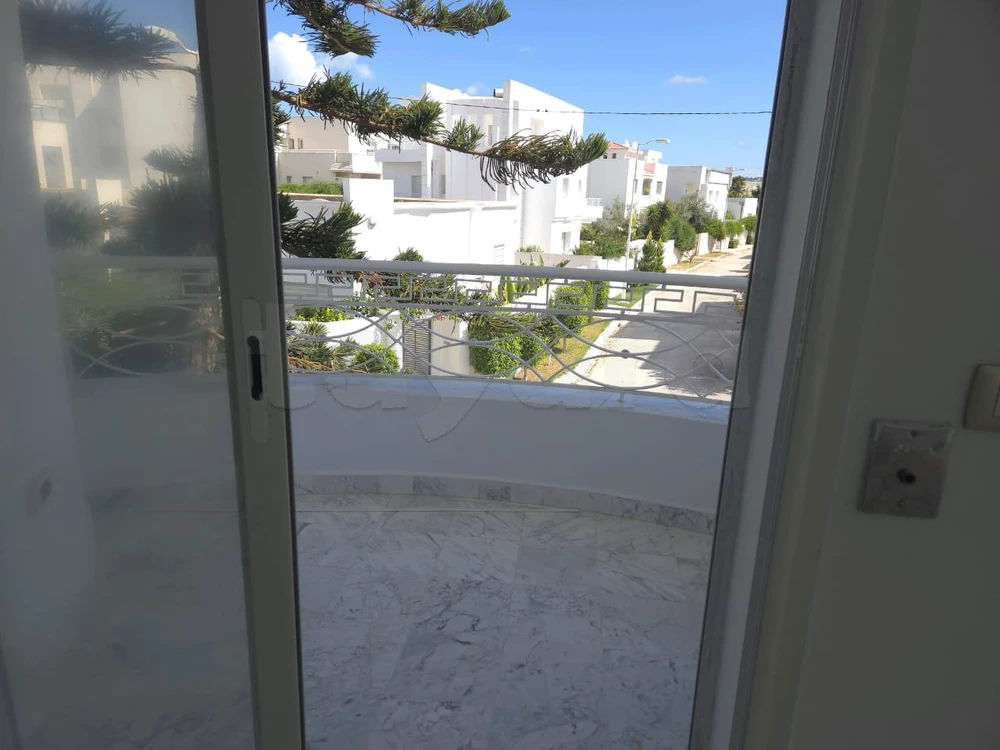 À LOUER – Etage de villa S+3 -Jardin de Carthage, photo 1