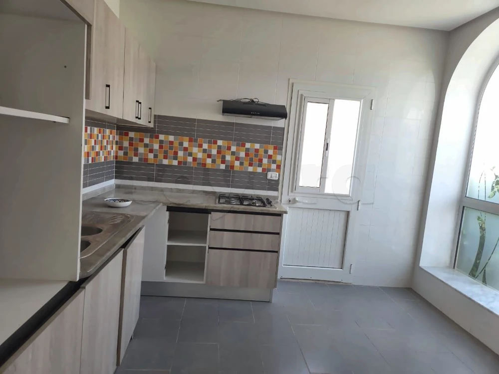 À LOUER – Etage de villa S+3 -Jardin de Carthage, photo 4