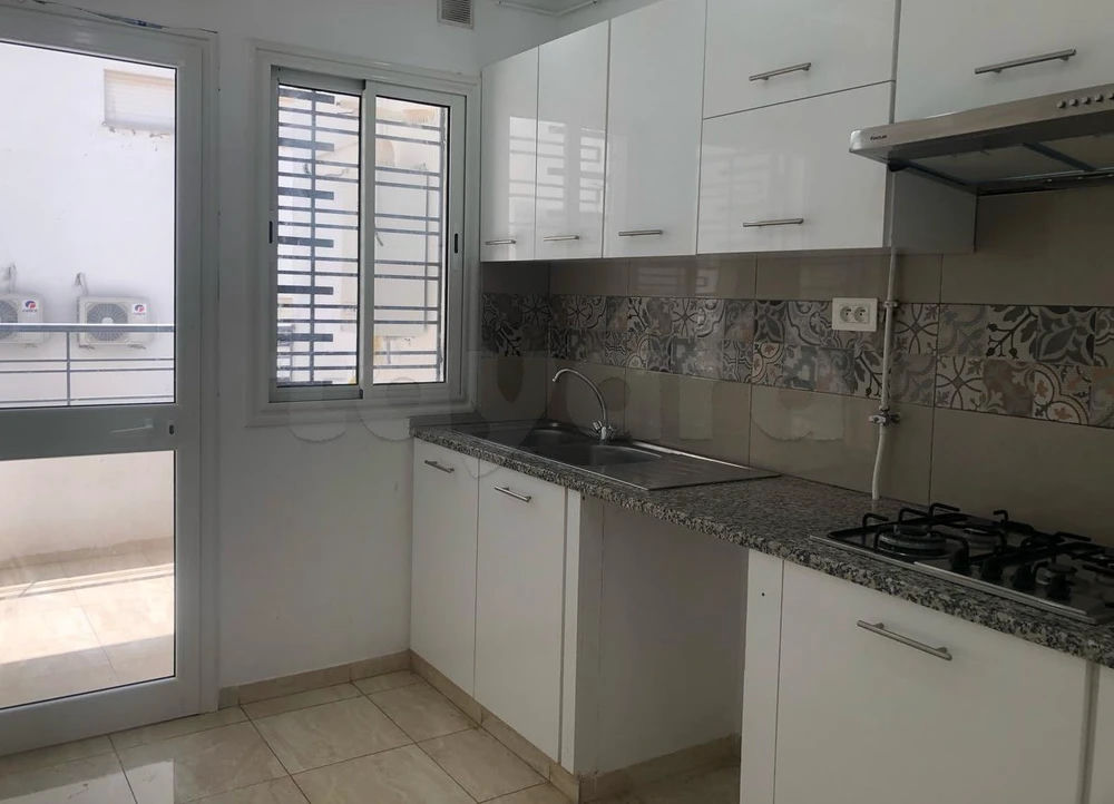 A louer à l’année à Hammamet nord un appartement S+1, photo 5