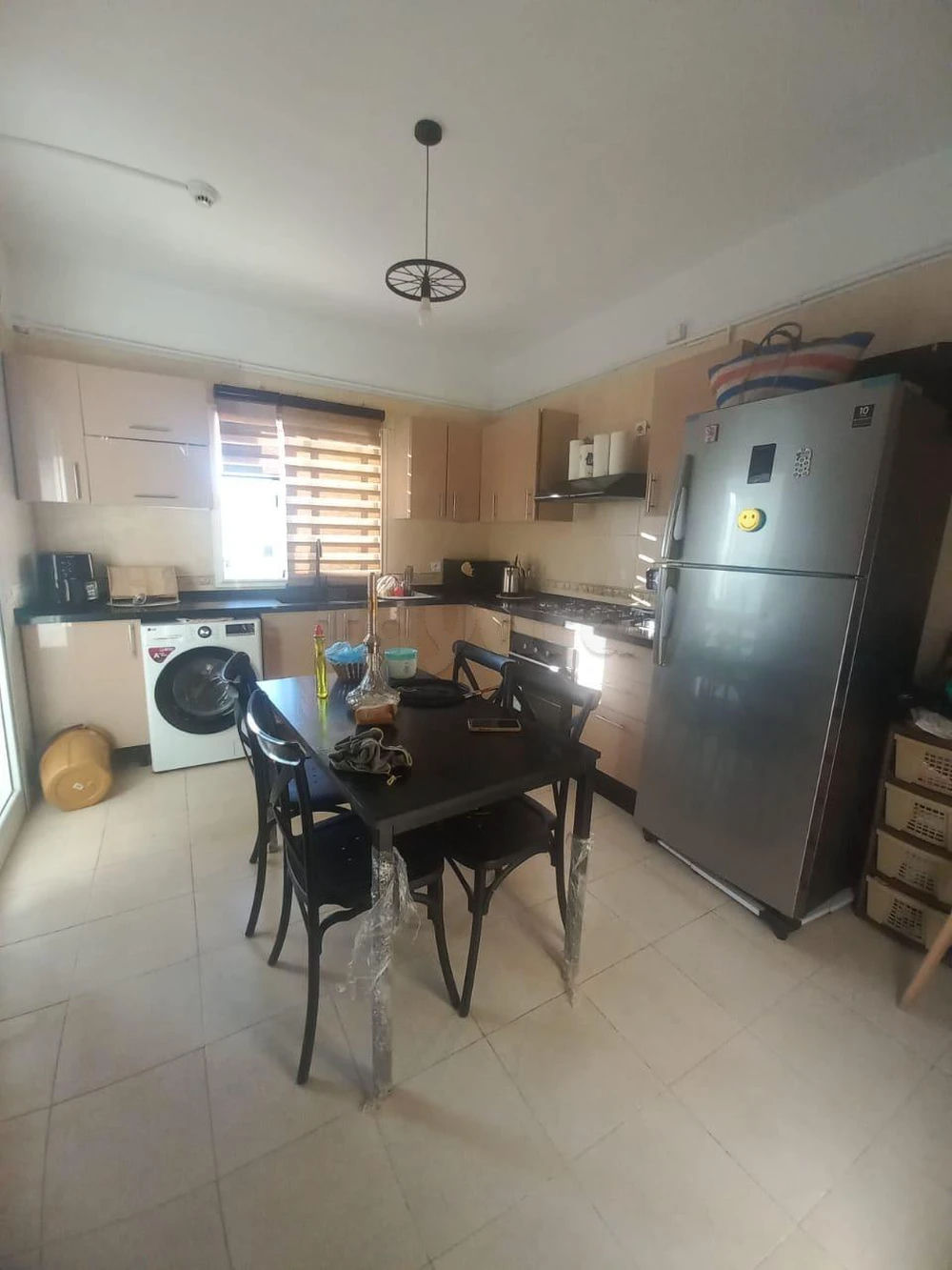 location ennasr s+3 rénové avenue hedi nouira, صورة 4