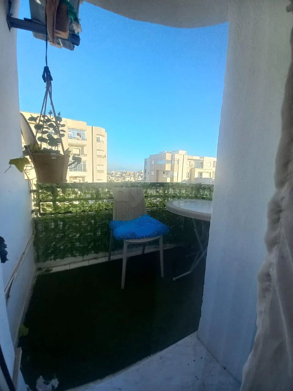 location ennasr s+3 rénové avenue hedi nouira, صورة 1