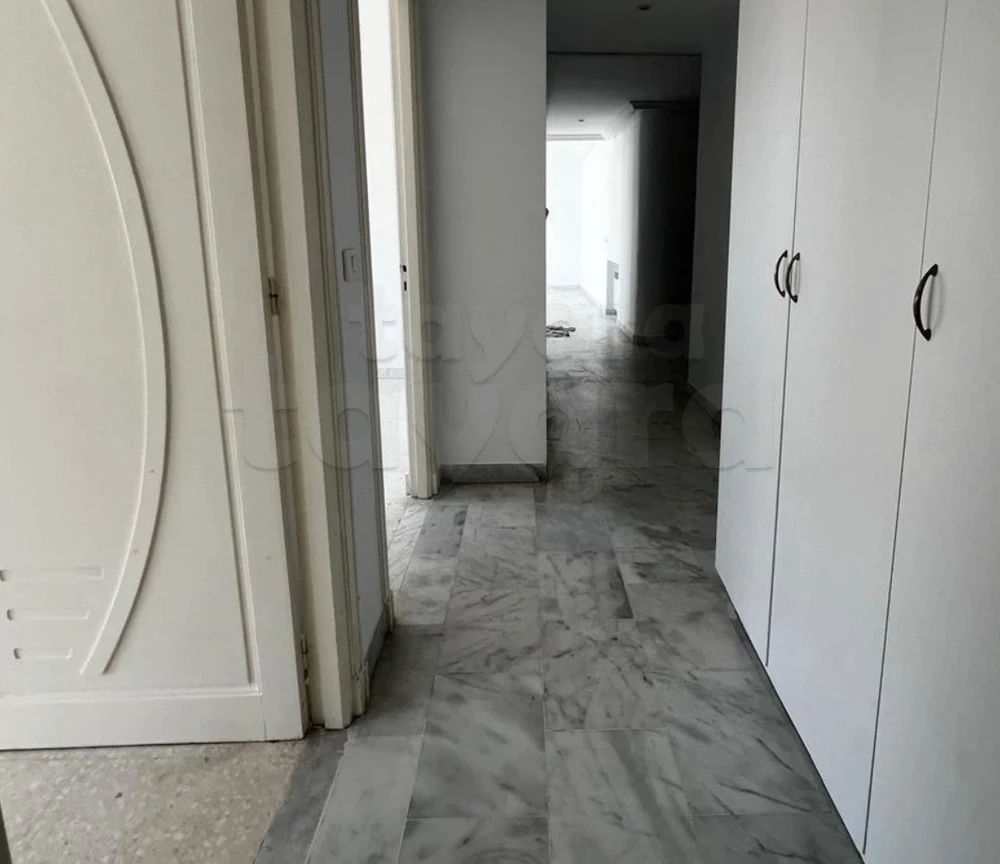 À louer un appartement s+2 à cité El wahat, photo 3