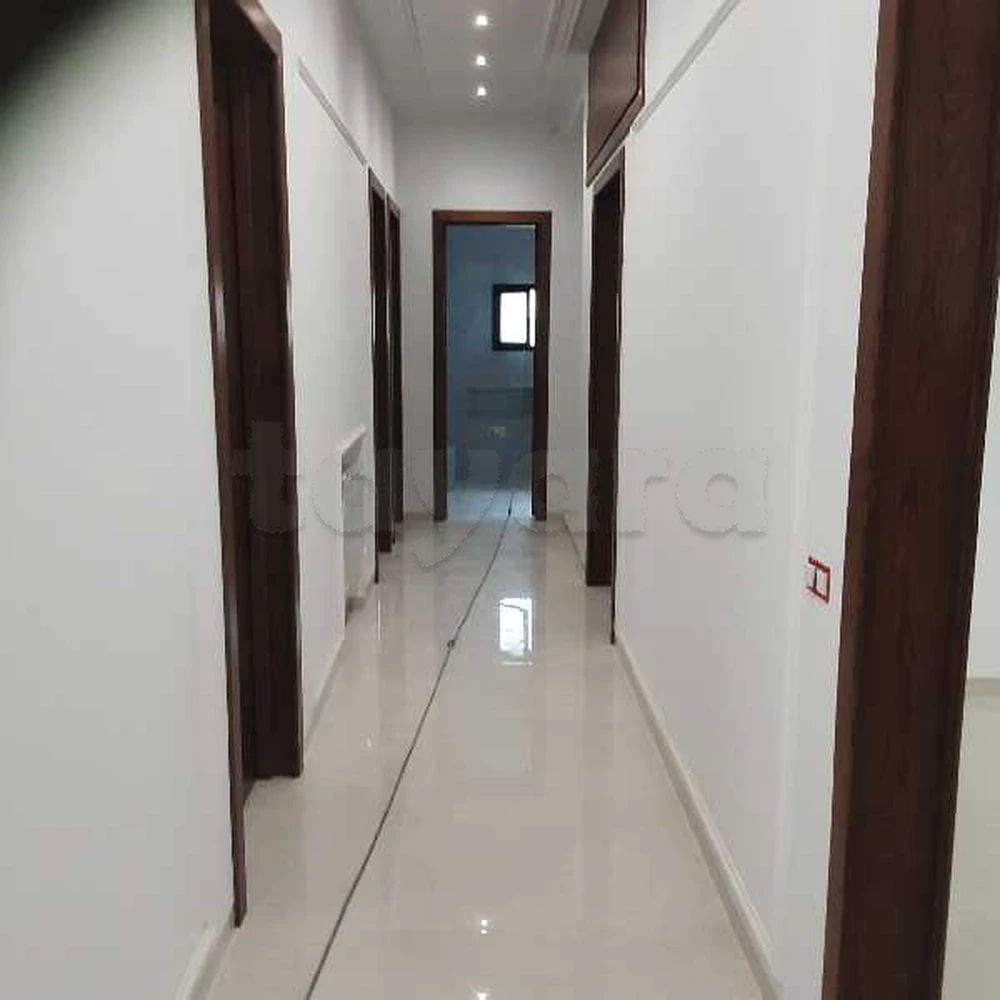 A louer un appartement S+3
Ghazala ariana, صورة 3