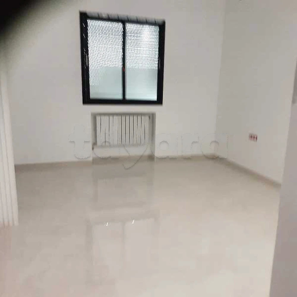 A louer un appartement S+3
Ghazala ariana, صورة 2