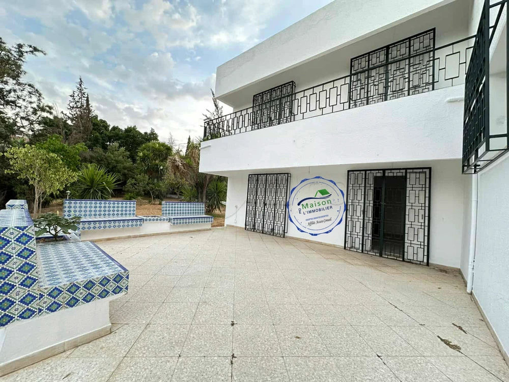 A louer villa indépendante S+6 usage habitation à Mutuelle ville, صورة 1