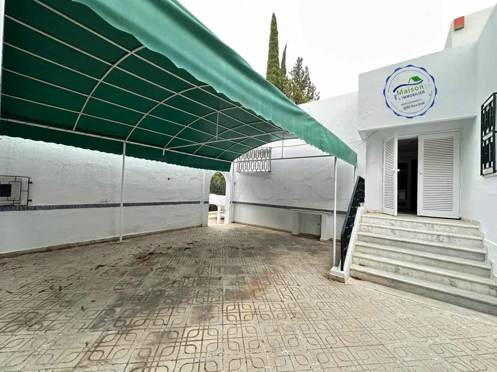 A louer villa indépendante S+6 usage habitation à Mutuelle ville, صورة 3