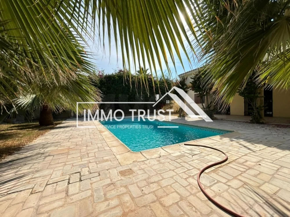 🏠Villa plain pied S+4 avec jardin et piscine à La Soukra, photo 3
