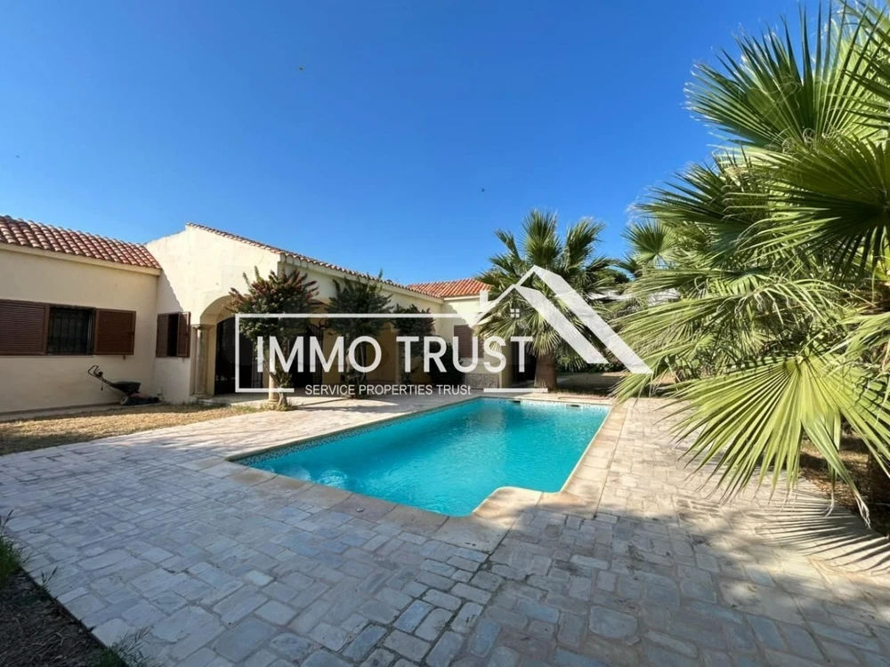 🏠Villa plain pied S+4 avec jardin et piscine à La Soukra, photo 1