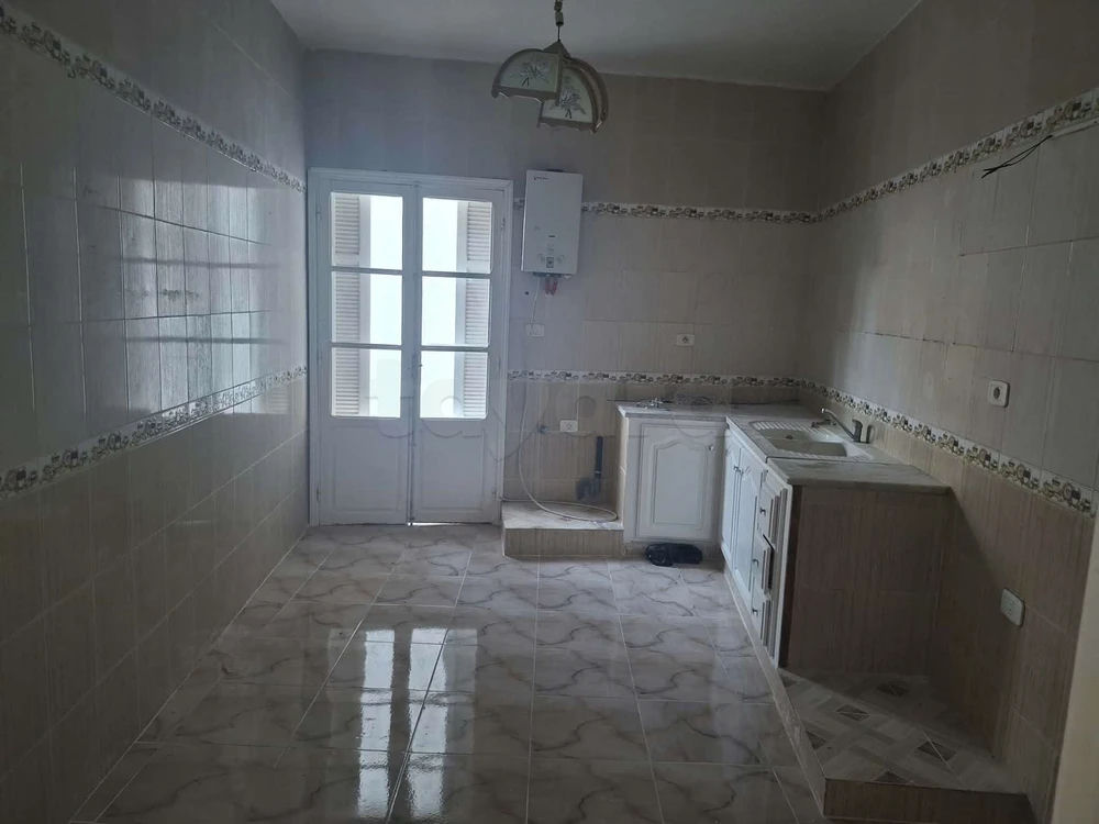 A louer un Rez de chaussé d'une Maison-Route de la Corniche Bizerte., صورة 2