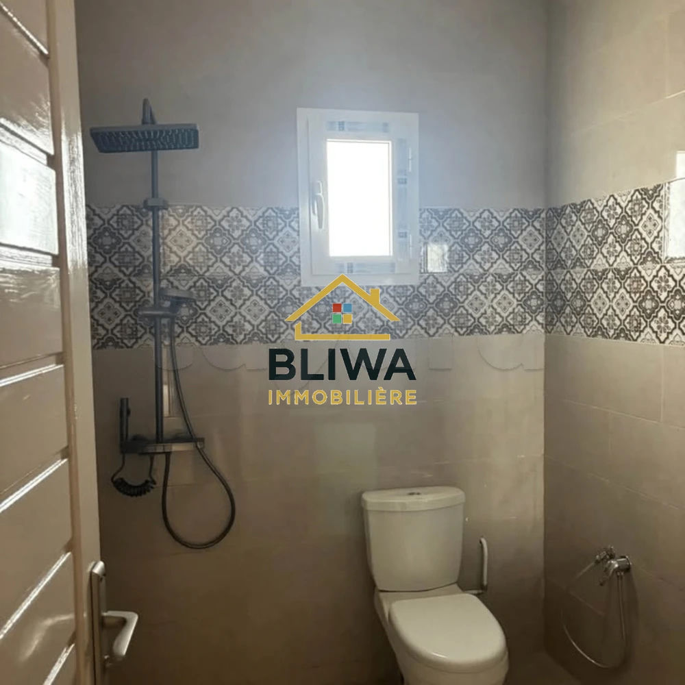 À LOUER – Etage de villa S+3 -La Soukra, photo 2