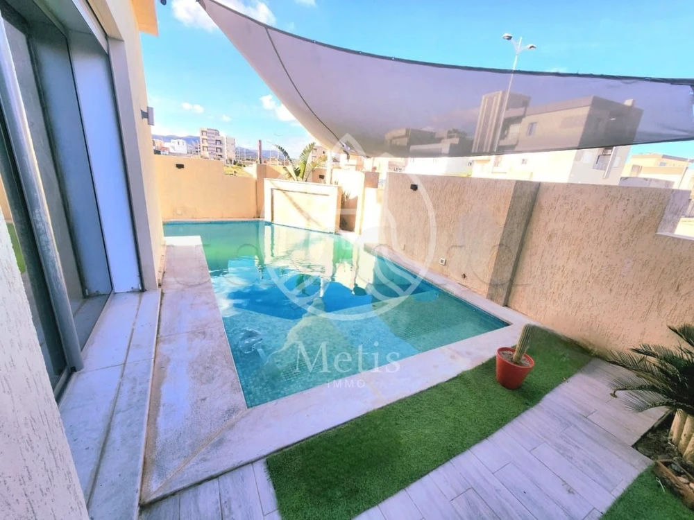 Location annuelle Duplex S+3 meublé avec piscine, photo 1