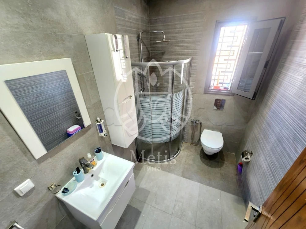 Location annuelle Duplex S+3 meublé avec piscine, photo 4