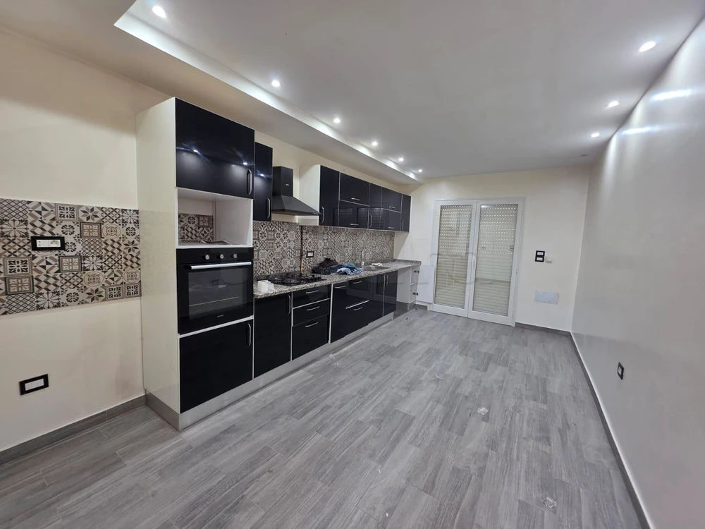 Rez de chaussée de villa en s+3 vide, صورة 4