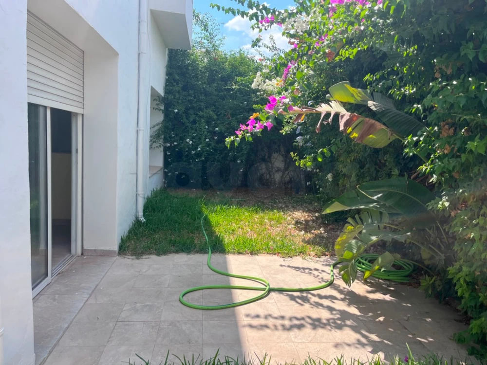 Villa S+3 Non Meublée avec Garage, photo 2