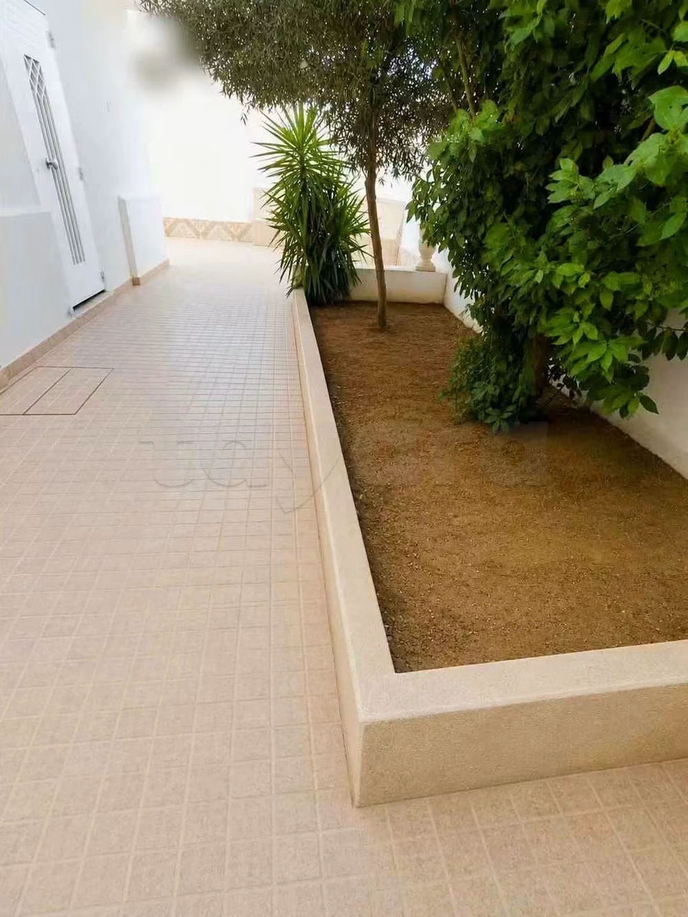 ENNASR 2 à louer RDC de Villa S+2 avec terrasse, photo 1
