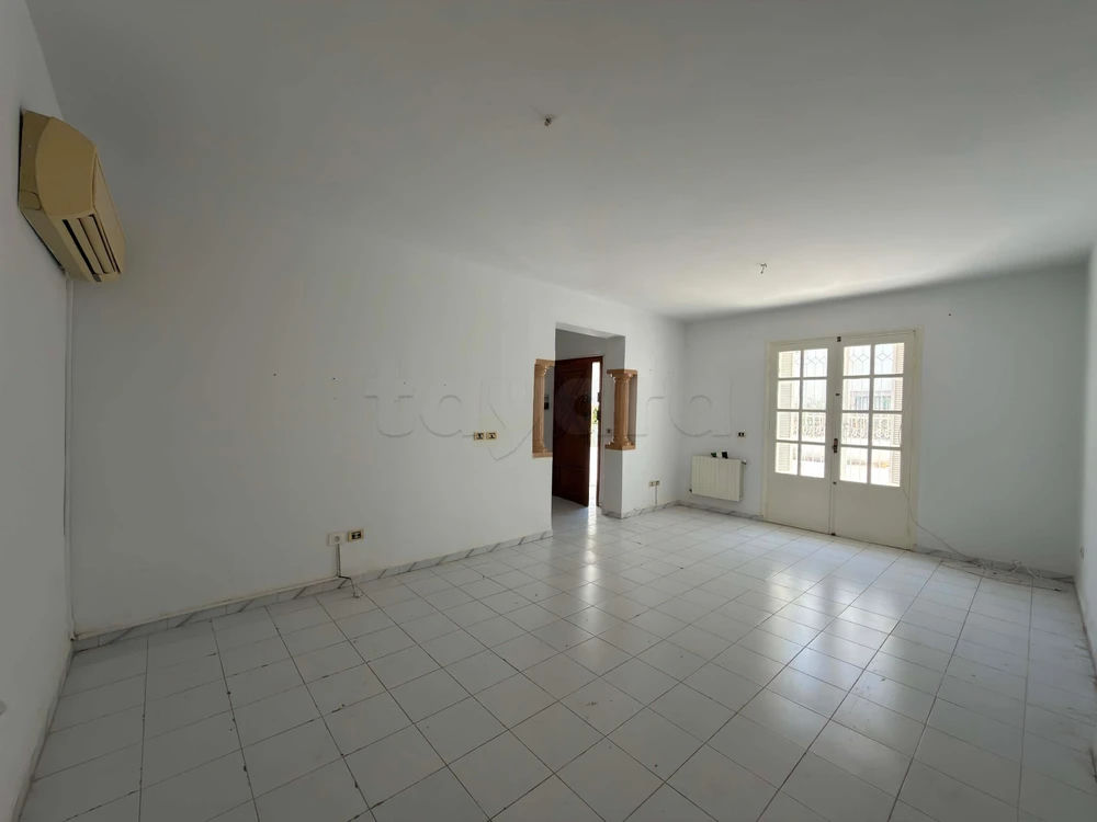 Duplex S+5 avec terrasse à Ain Zaghouan Nord, صورة 3