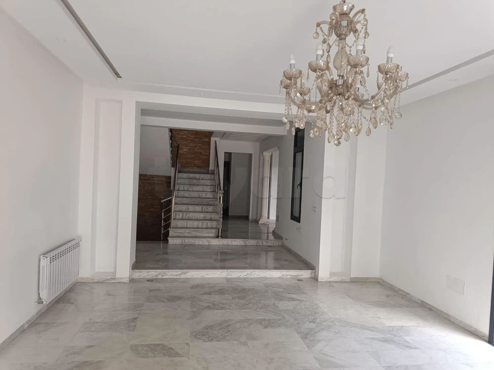 DUPPLEX AVEC JARDIN S + 8 + SOUS SOL + GARAGE, AIN ZAGOUAN SUD, photo 4