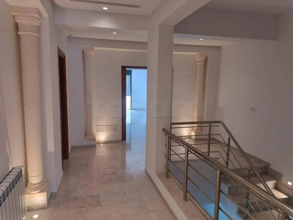 DUPPLEX AVEC JARDIN S + 8 + SOUS SOL + GARAGE, AIN ZAGOUAN SUD, photo 3