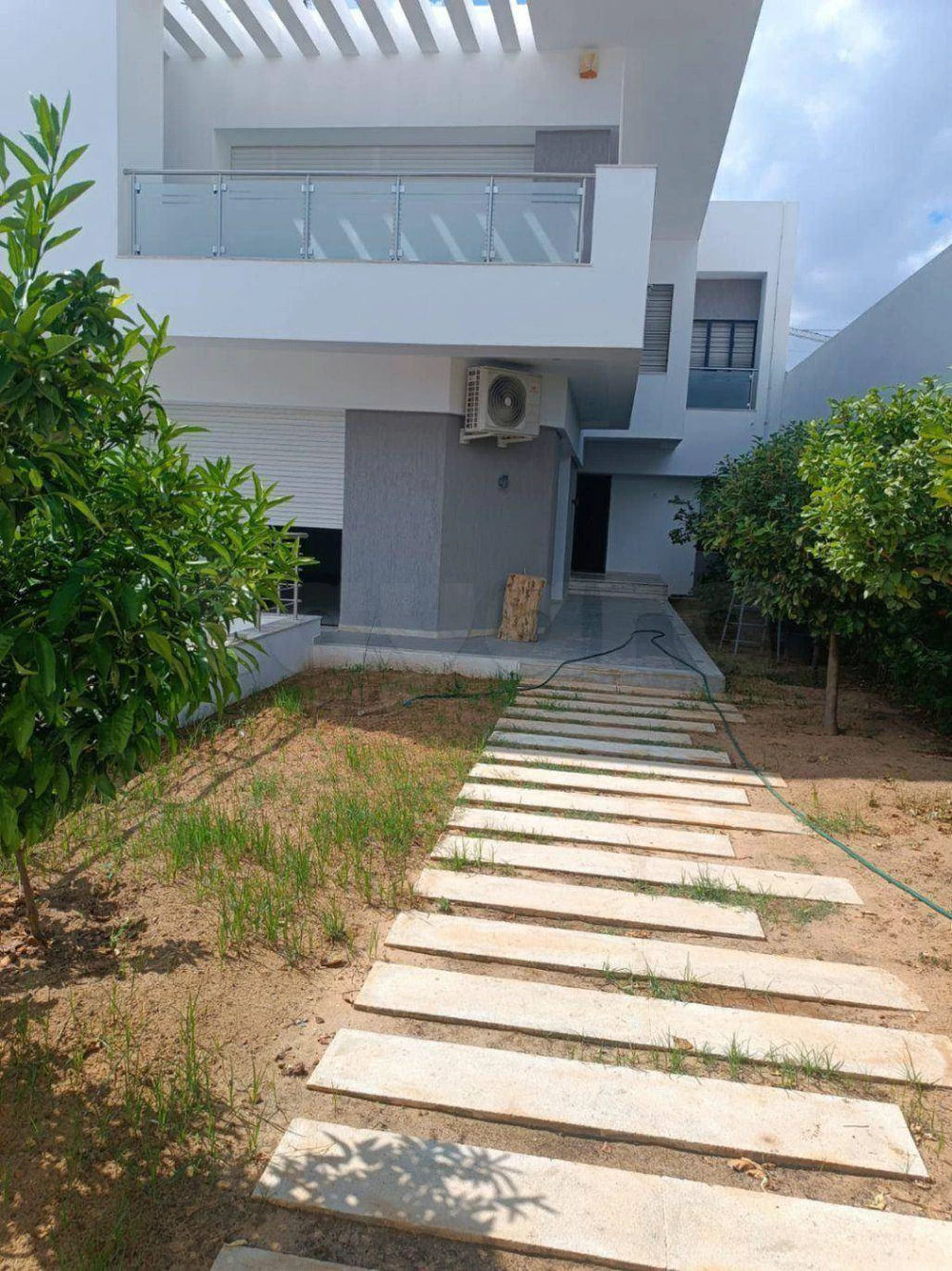 DUPPLEX AVEC JARDIN S + 8 + SOUS SOL + GARAGE, AIN ZAGOUAN SUD, photo 1