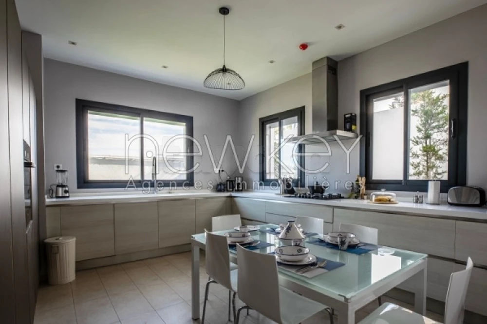 Magnifique villa à Gammarth avec piscine et une vue dégagée, photo 5