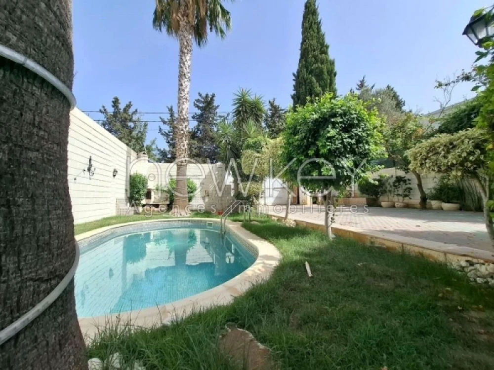 Villa S+4 à louer à La Soukra, photo 1