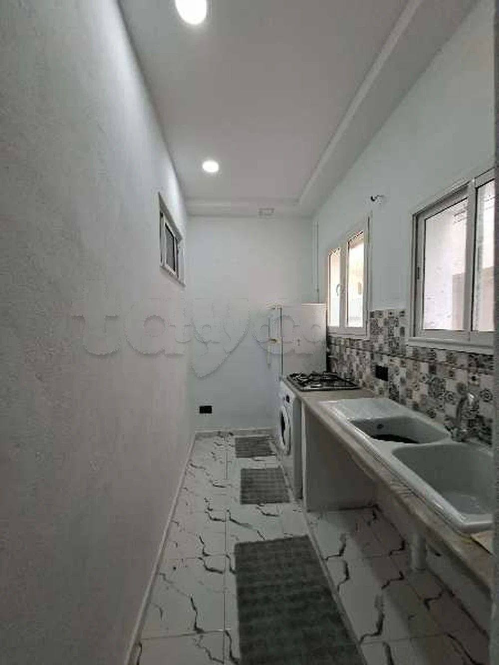 À louer pour les vacances, par nuitée : Deux studios meublés idéalement situés à côté du Lycée Caillou, à La Marsa Plag, photo 4