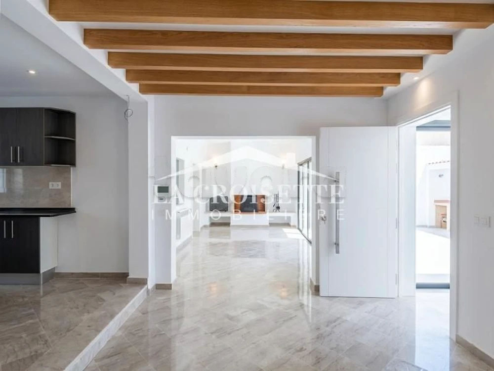 villa S+2 avec jardin et piscine à louer à Gammarth MVL0136, photo 2