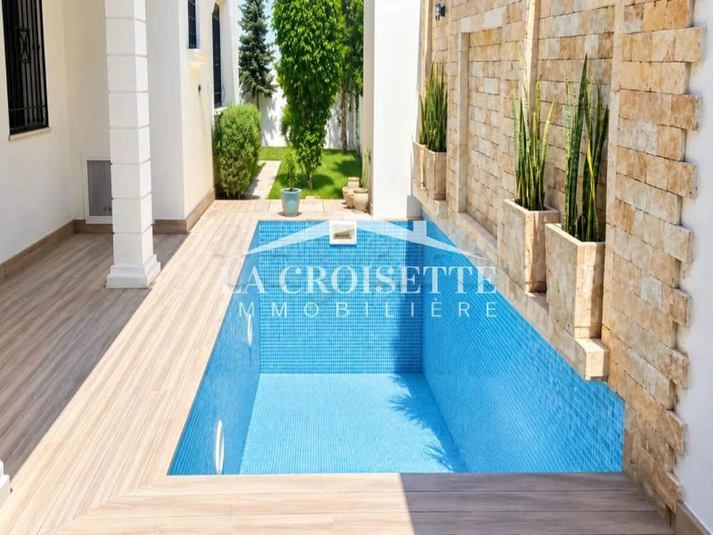 Villa S+4 avec piscine à louer à La Soukra, photo 1