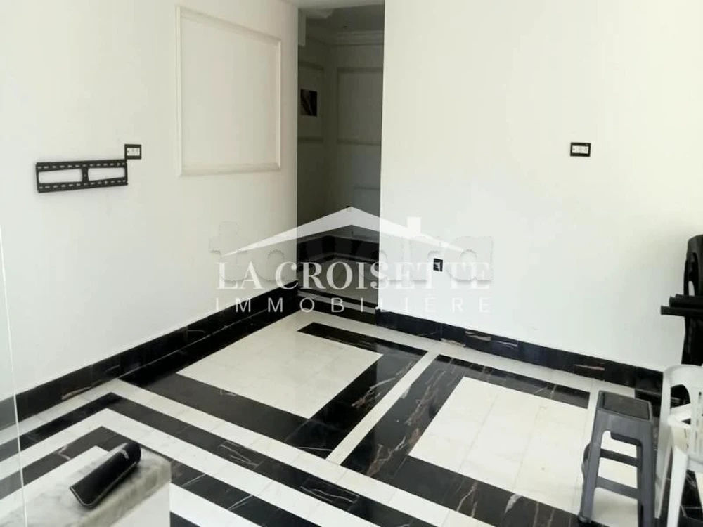 Villa S+4 avec piscine à louer à La Soukra, photo 3