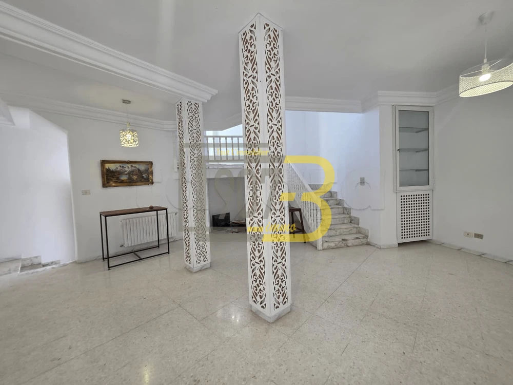 À louer – Étage de villa S+5 à usage bureautique, photo 4
